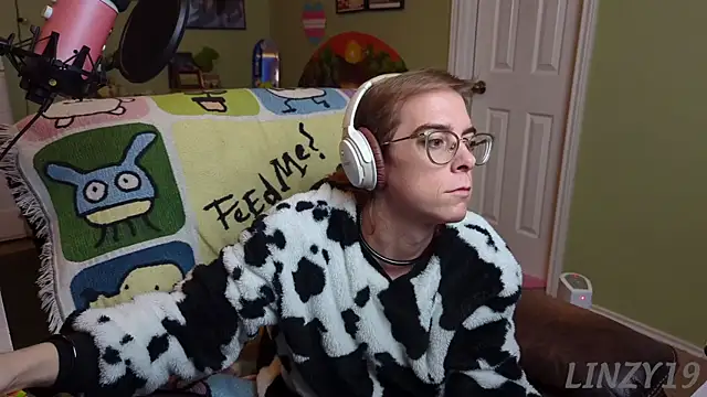 Snapshot of Linzy_19 chatting on 02-22-25, 03:12 Linzy 19 online show from 02-22-25, 03:12