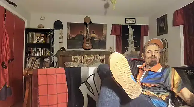 RoosterWabbit online show from 02-25-25, 06:47