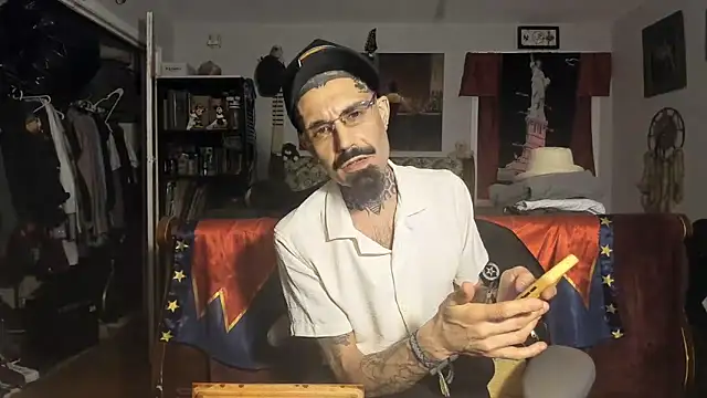 RoosterWabbit online show from 03-08-25, 05:38