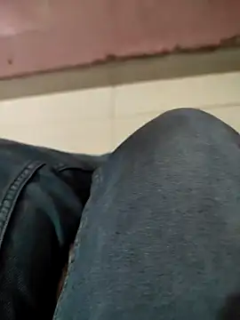 COUPLLE VILLAGE online show from 01-04-25, 04:01