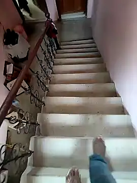 COUPLLE VILLAGE online show from 01-18-25, 06:24