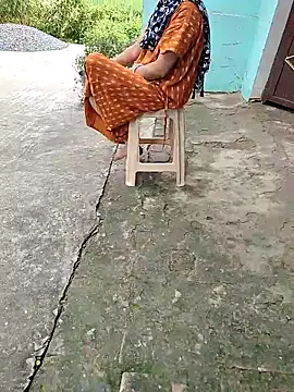 COUPLLE VILLAGE online show from 10-06-25, 02:42