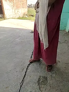 COUPLLE VILLAGE online show from 04-11-26, 02:49