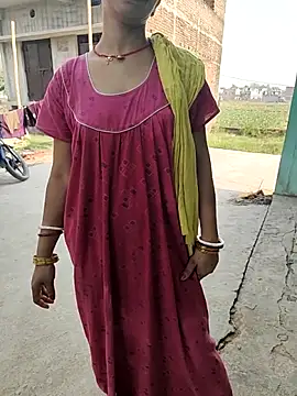 COUPLLE VILLAGE online show from 04-18-26, 02:59