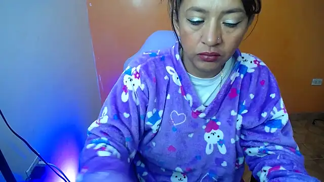daleska ayala 1 online show from 01-15-25, 01:52