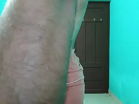 Snapshot of Sultryandrews chatting on 12-19-24, 03:29 Sultryandrews online show from 12-19-24, 03:29