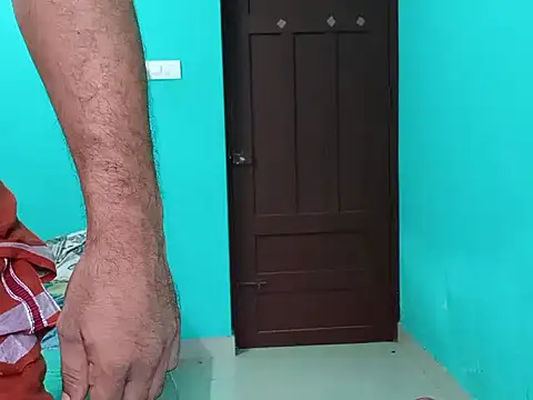 Snapshot of Sultryandrews chatting on 03-19-25, 03:41 Sultryandrews online show from 03-19-25, 03:41