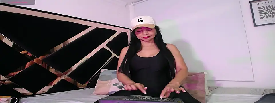 EVA45LOVES online show from 11-10-25, 10:14