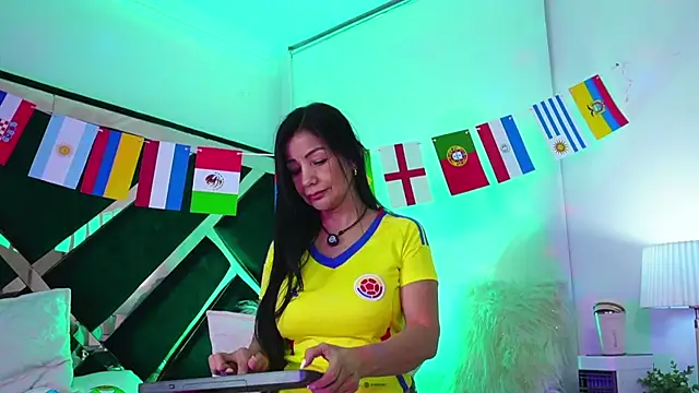 EVA45LOVES online show from 06-11-26, 10:35