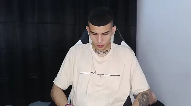 hot king20 online show from 03-23-25, 02:26