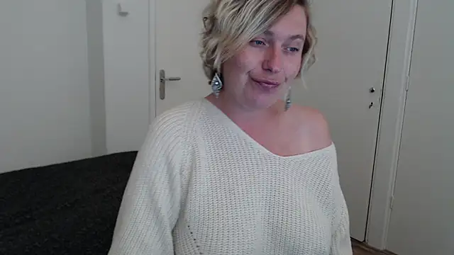 cumfun online show from 10-20-25, 09:04