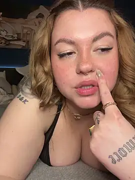 VictoriaLaFleur online show from 01-30-25, 08:42