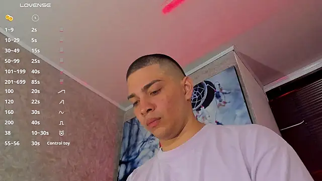 Snapshot of JUANDIAMONDS98 chatting on 03-01-25, 08:31 JUANDIAMONDS98 online show from 03-01-25, 08:31