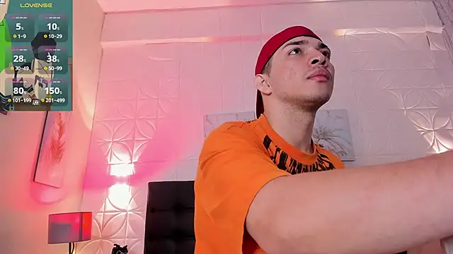 Snapshot of JUANDIAMONDS98 chatting on 10-27-25, 03:27 JUANDIAMONDS98 online show from 10-27-25, 03:27