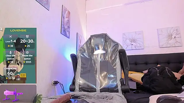 Snapshot of JUANDIAMONDS98 chatting on 12-14-25, 09:03 JUANDIAMONDS98 online show from 12-14-25, 09:03