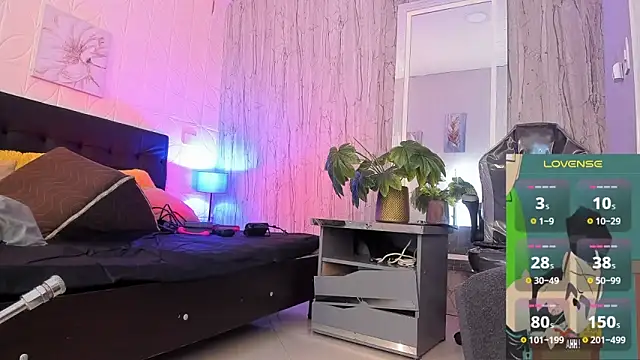 Snapshot of JUANDIAMONDS98 chatting on 12-20-25, 01:40 JUANDIAMONDS98 online show from 12-20-25, 01:40