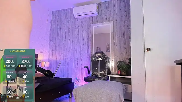 Snapshot of JUANDIAMONDS98 chatting on 01-10-26, 07:26 JUANDIAMONDS98 online show from 01-10-26, 07:26