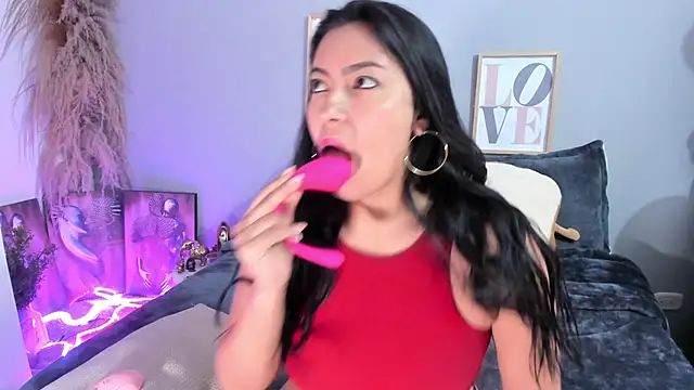 Snapshot of kissacute chatting on 12-15-24, 12:38 kissacute online show from 12-15-24, 12:38