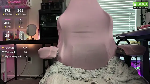 Cosmic Rose online show from 03-11-25, 01:01