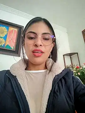Snapshot of Astrid-- chatting on 05-12-26, 02:58 Astrid-- online show from 05-12-26, 02:58
