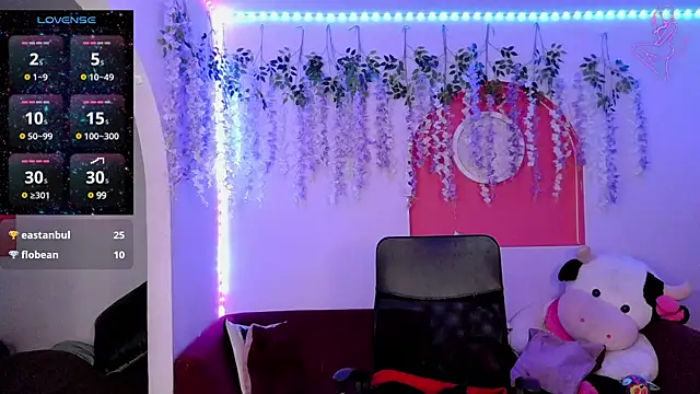 Snapshot of ValentinaMiller_ chatting on 02-07-25, 06:24 ValentinaMiller online show from 02-07-25, 06:24