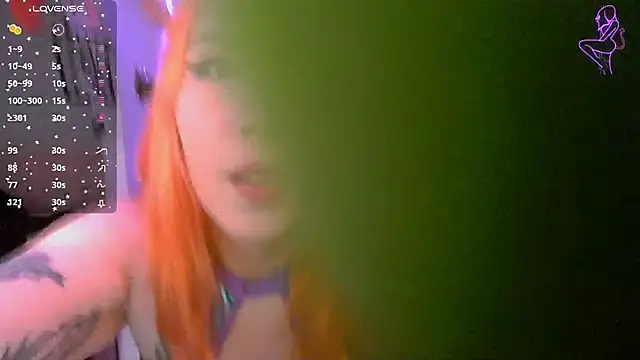 Snapshot of ValentinaMiller_ chatting on 10-14-25, 05:03 ValentinaMiller online show from 10-14-25, 05:03