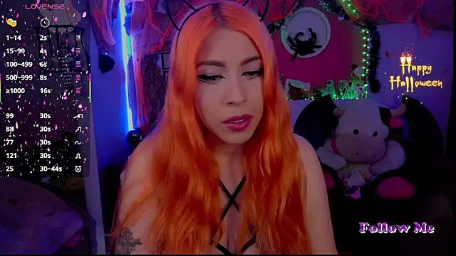 Snapshot of ValentinaMiller_ chatting on 10-27-25, 05:50 ValentinaMiller online show from 10-27-25, 05:50