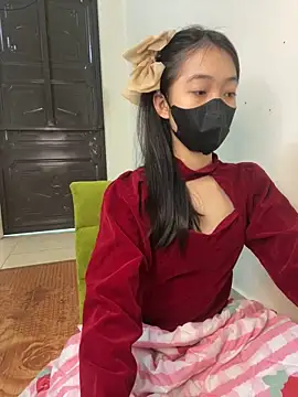 Snapshot of DA-EUN chatting on 12-14-24, 02:45 DA-EUN online show from 12-14-24, 02:45