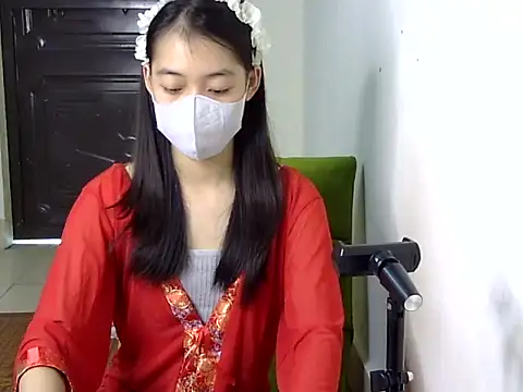 Snapshot of DA-EUN chatting on 12-21-24, 06:41 DA-EUN online show from 12-21-24, 06:41