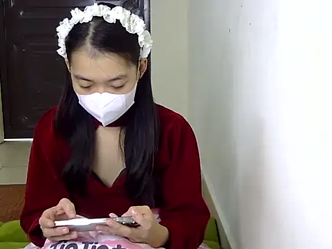 Snapshot of DA-EUN chatting on 12-25-24, 09:13 DA-EUN online show from 12-25-24, 09:13