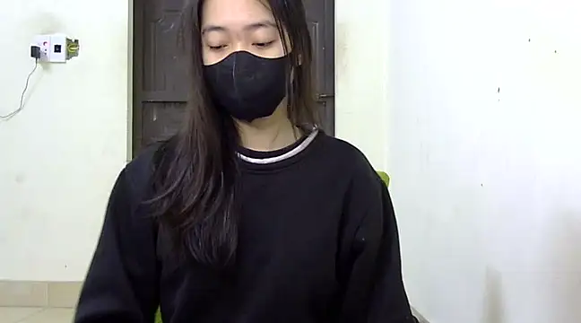 Snapshot of DA-EUN chatting on 02-21-25, 03:01 DA-EUN online show from 02-21-25, 03:01