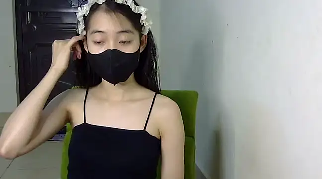 Snapshot of DA-EUN chatting on 03-23-25, 08:59 DA-EUN online show from 03-23-25, 08:59