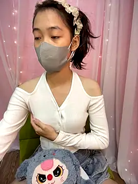 Snapshot of DA-EUN chatting on 09-21-25, 07:32 DA-EUN online show from 09-21-25, 07:32