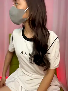 Snapshot of DA-EUN chatting on 10-13-25, 02:11 DA-EUN online show from 10-13-25, 02:11