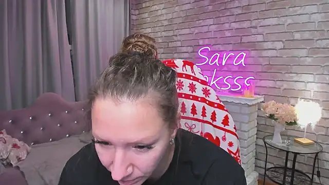 Snapshot of SarahCoksss chatting on 12-08-24, 01:02 SarahCoksss online show from 12-08-24, 01:02