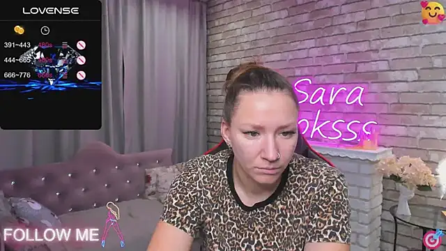 Snapshot of SarahCoksss chatting on 02-02-25, 01:23 SarahCoksss online show from 02-02-25, 01:23