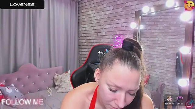 Snapshot of SarahCoksss chatting on 03-16-25, 03:25 SarahCoksss online show from 03-16-25, 03:25