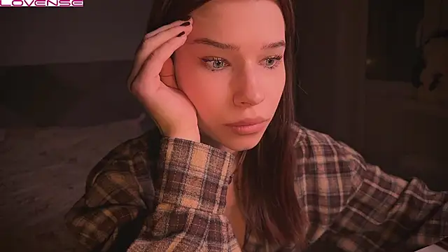 Snapshot of YourOblivion chatting on 03-17-25, 06:00 YourOblivion online show from 03-17-25, 06:00