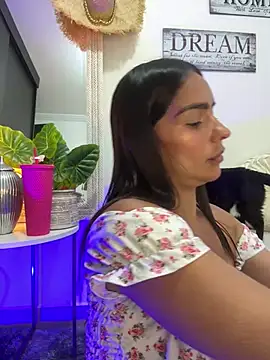 Mau White online show from 02-05-25, 06:04