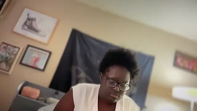 Yagurl  west online show from 01-26-25, 10:35