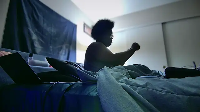 Yagurl  west online show from 02-02-25, 02:48