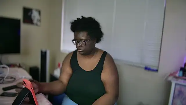 Yagurl  west online show from 02-12-25, 12:58