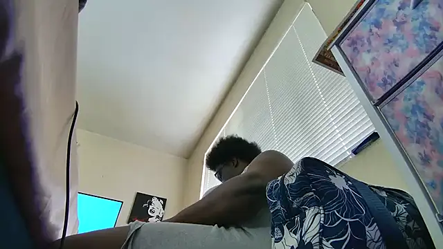 Yagurl  west online show from 02-21-25, 11:32