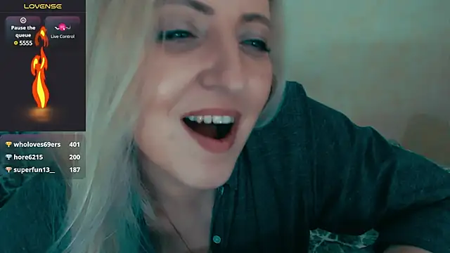 Snapshot of ElysonLang chatting on 01-19-25, 09:13 ElysonLang online show from 01-19-25, 09:13