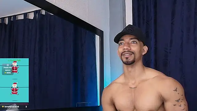 Snapshot of Manolo_Hot1 chatting on 12-21-24, 04:25 Manolo Hot1 online show from 12-21-24, 04:25