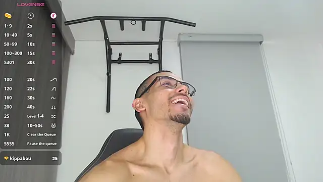 Snapshot of russthiago chatting on 01-03-25, 03:44 russthiago online show from 01-03-25, 03:44