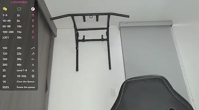 Snapshot of russthiago chatting on 01-28-25, 05:35 russthiago online show from 01-28-25, 05:35