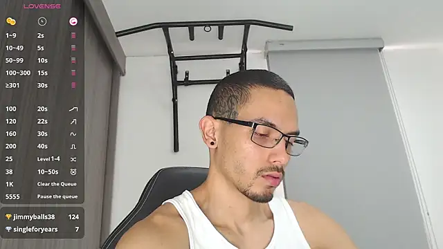 Snapshot of russthiago chatting on 03-07-25, 03:39 russthiago online show from 03-07-25, 03:39