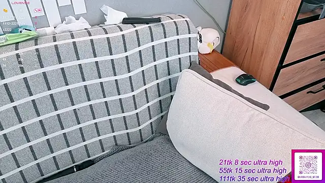   KawaiiYuki   online show from 03-21-26, 08:19