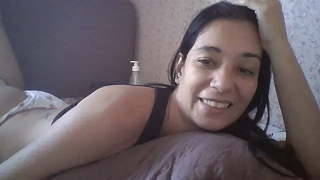 Snapshot of marcelinha30 chatting on 07-23-26, 01:42 marcelinha30 online show from 07-23-26, 01:42